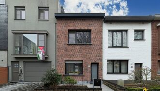 Eengezins woning te koop in DEURNE