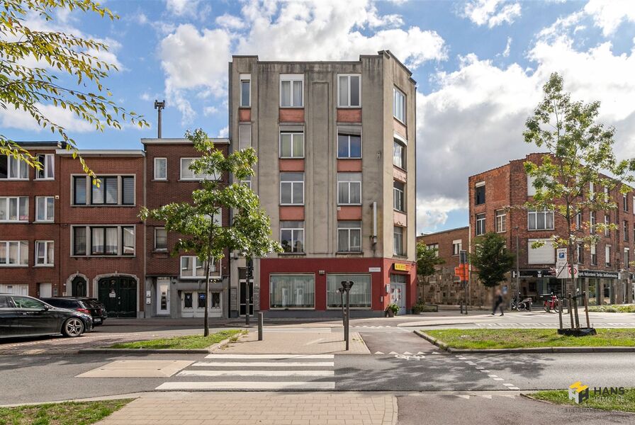 Appartement te koop in DEURNE