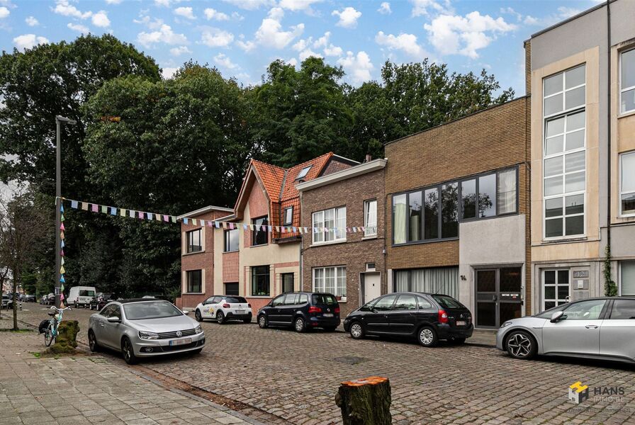 Appartement te koop in DEURNE