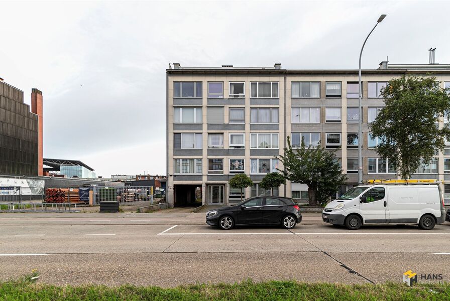 Appartement te koop in DEURNE