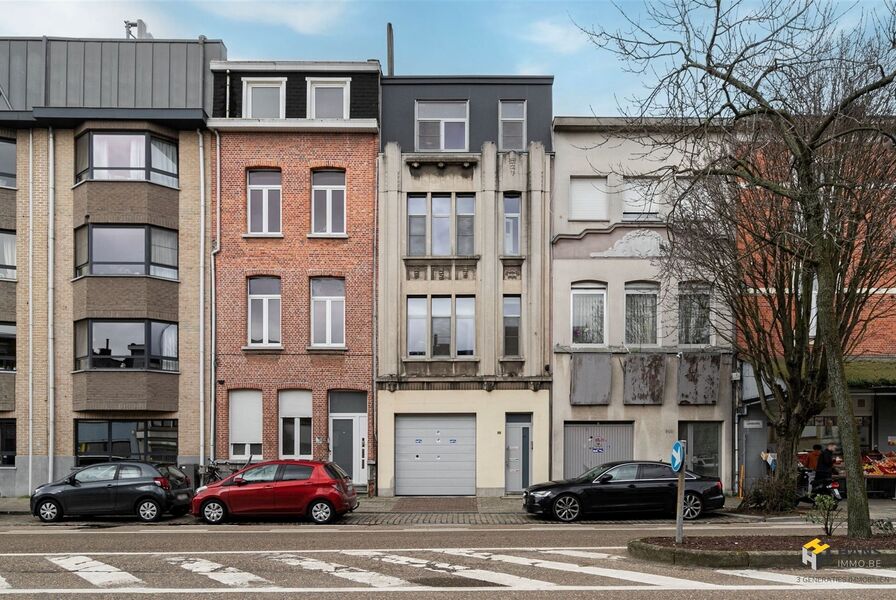 Appartementsgebouw te koop in DEURNE