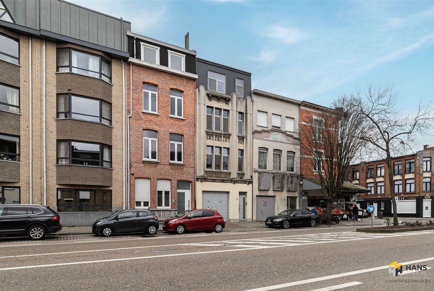 Appartementsgebouw te koop in DEURNE