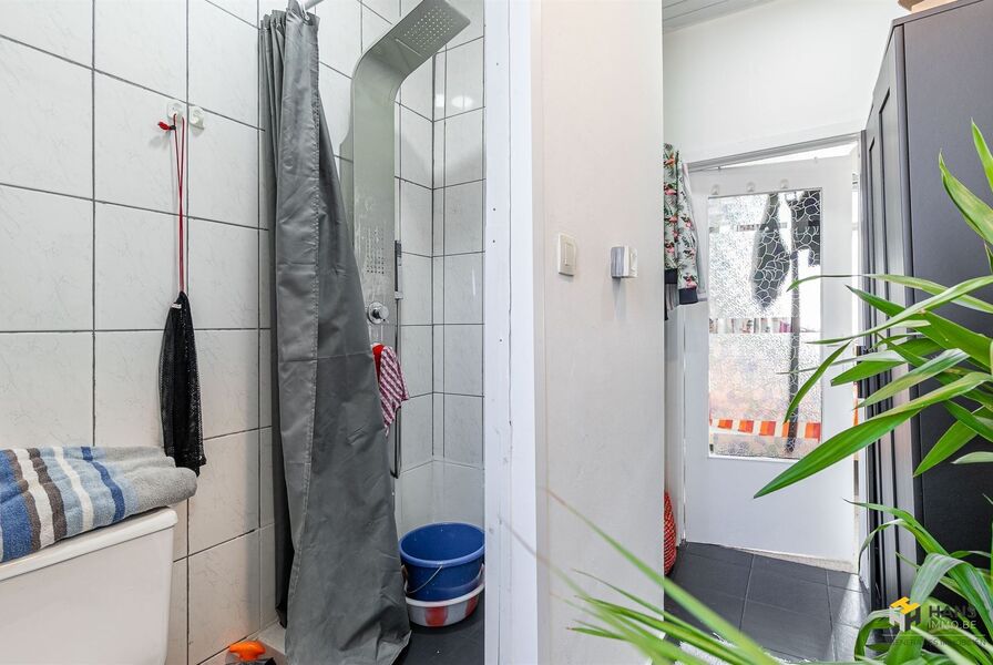 Eengezins woning te koop in ANTWERPEN