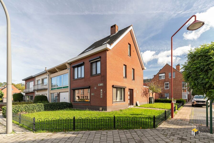 Eengezins woning te koop in STABROEK