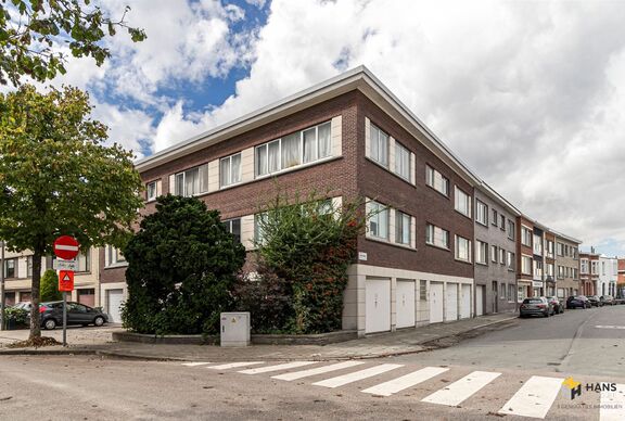 Appartement te koop in DEURNE